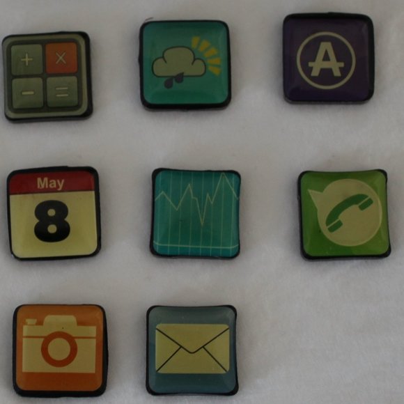 Magnets - Cute 2 cm x 2 cm - Picture 9 of 12